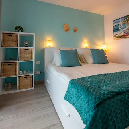 A & A Turquoise View - By Openhouse Apartmán