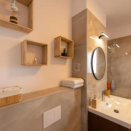 A & A Turquoise View - By Openhouse * ティミショアラ