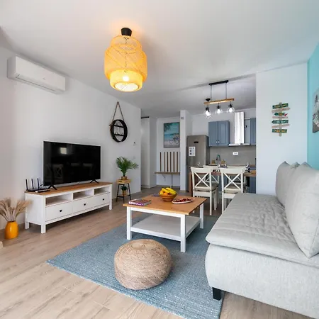 A & A Turquoise View - By Openhouse Apartment